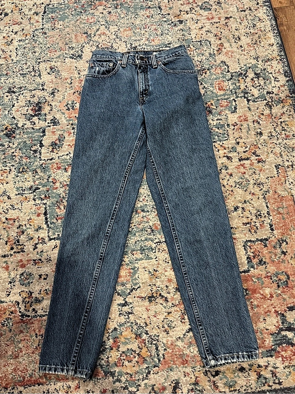 Vintage Levi's 550 Relaxed Fit Tapered Leg Size 3